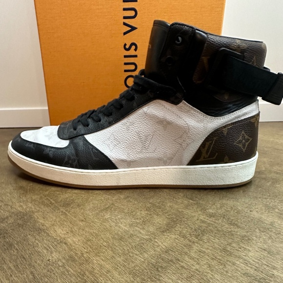 Louis Vuitton Rivoli Sneaker Tri-Color Mens Size 13 US - Picture 1 of 14